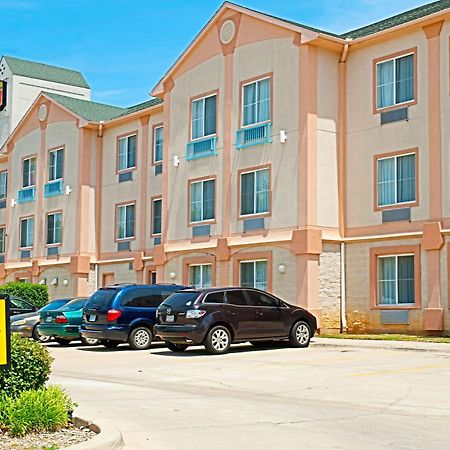 Super 8 By Wyndham Irving/Dfw Apt/North Exterior foto